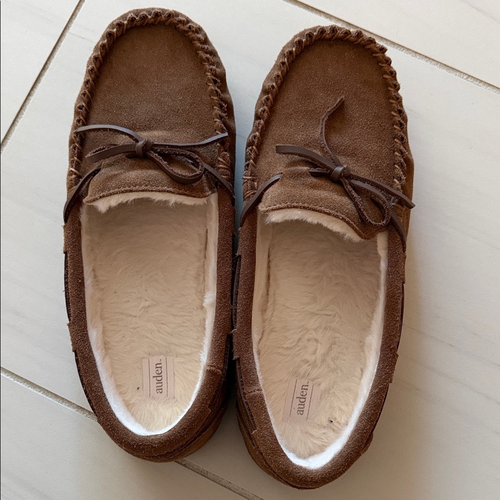 Auden Women’s Slippers with Cozy Lining